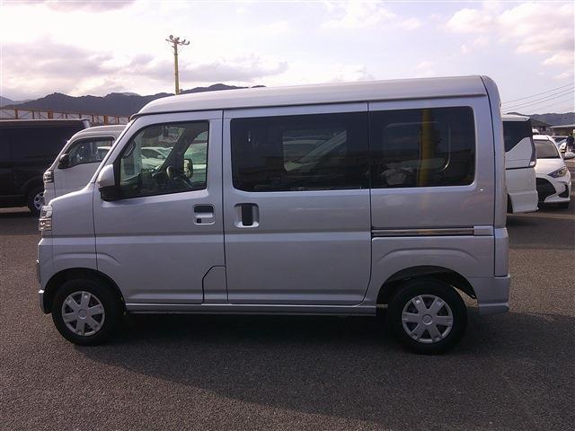 Daihatsu Hijet Cargo 2