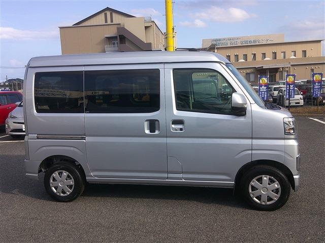 Daihatsu Hijet Cargo 6
