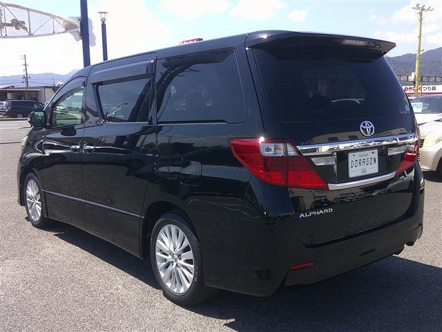 Toyota Alphard 3