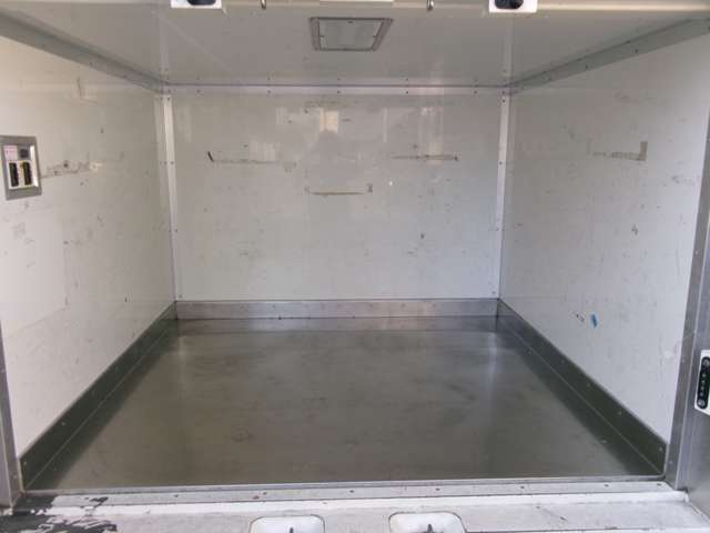 Mazda Bongo Truck 8