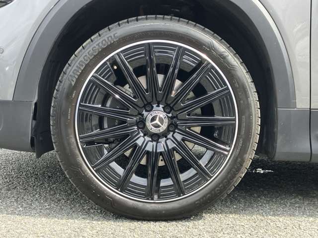 Mercedes-Benz GLB 12