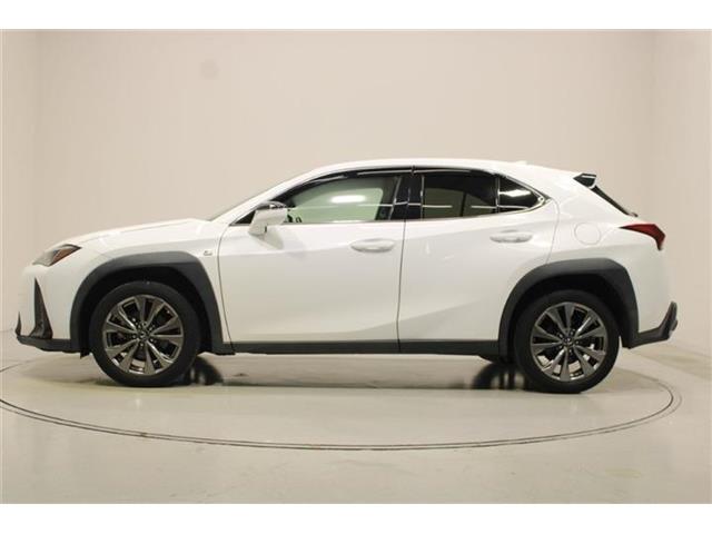 Lexus UX 10