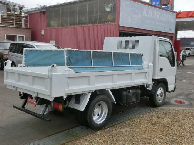 Isuzu Elf 12