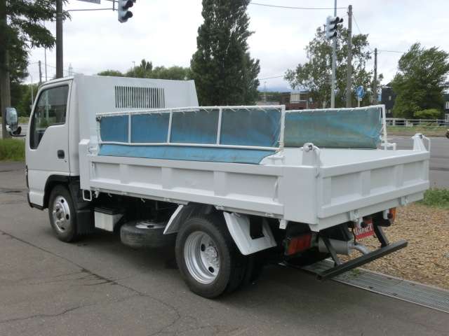 Isuzu Elf 4