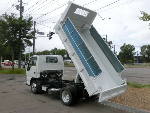 Isuzu Elf 5