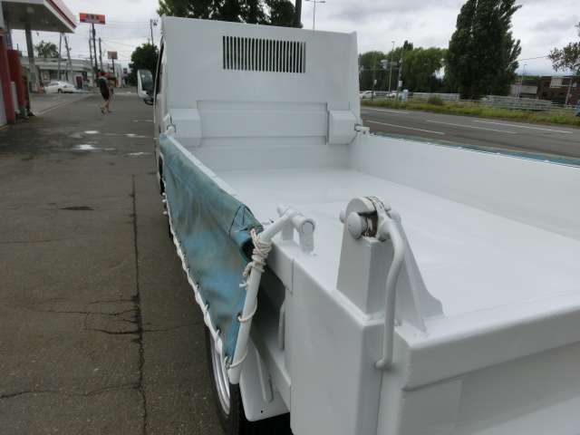 Isuzu Elf 6