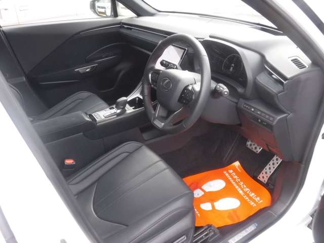 Lexus LBX 7