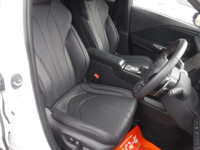 Lexus LBX 8