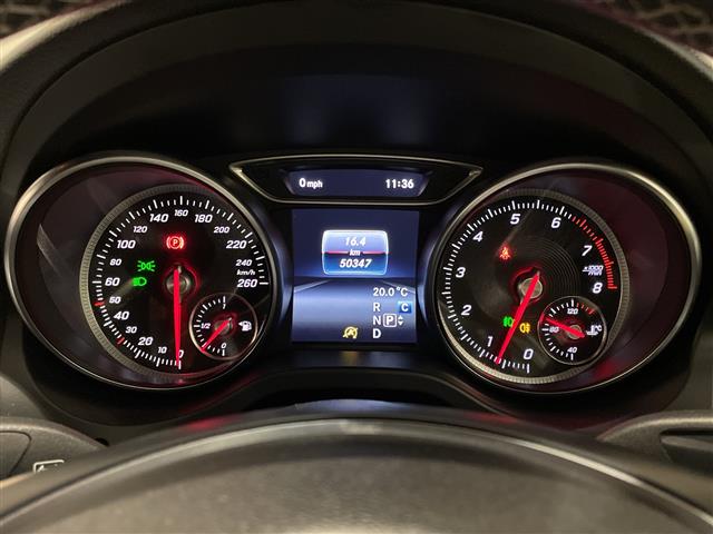 Mercedes-Benz GLA-Class 12