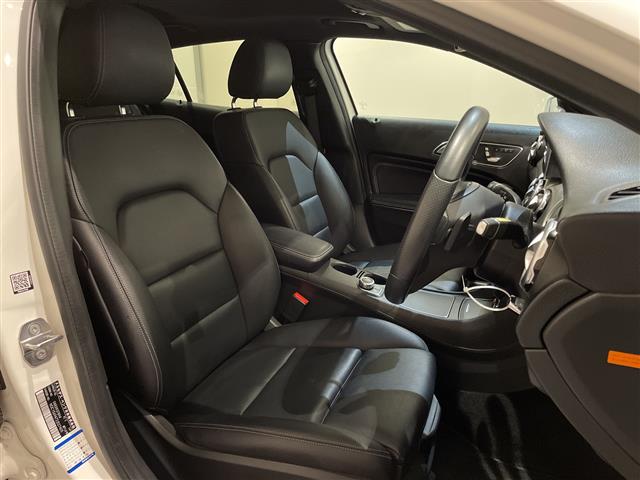 Mercedes-Benz GLA-Class 5