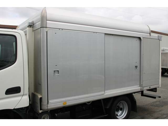 Hino Dutro 11