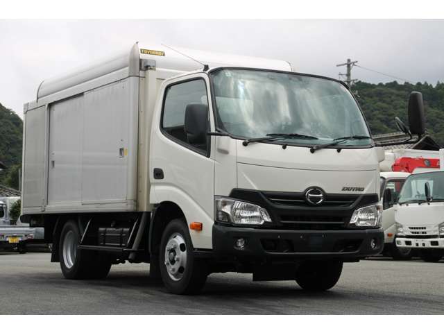 Hino Dutro 5