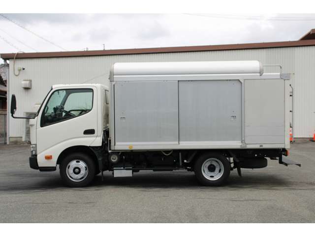 Hino Dutro 6