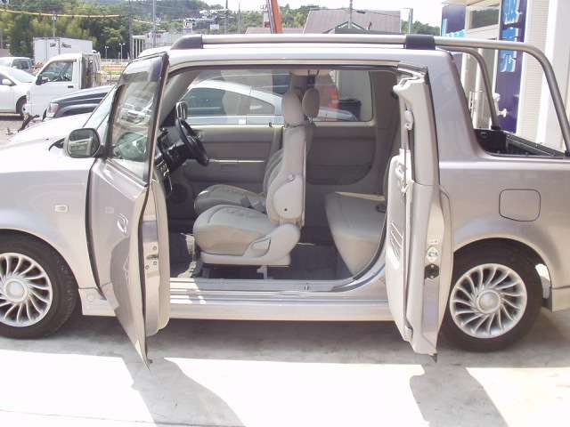 Toyota bB Open Deck 11