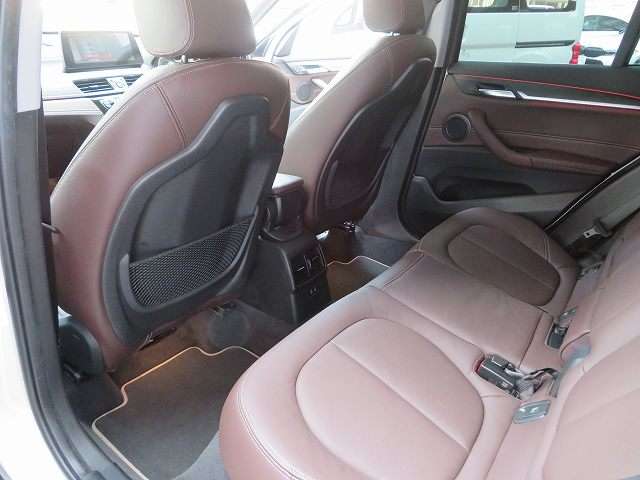 BMW X1 11
