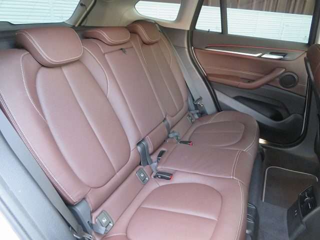 BMW X1 12