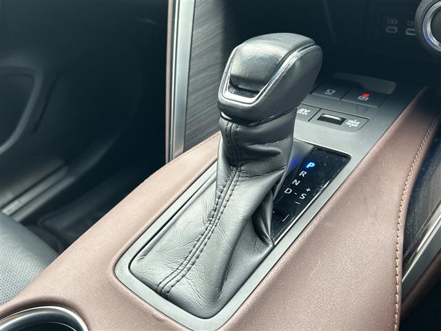 Toyota Harrier 10