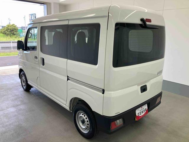 Daihatsu Hijet Cargo 9