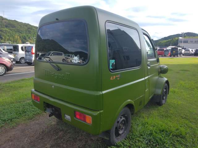 Daihatsu Midget II 9