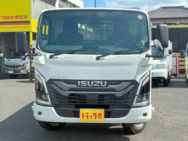 Isuzu Elf Mio 2