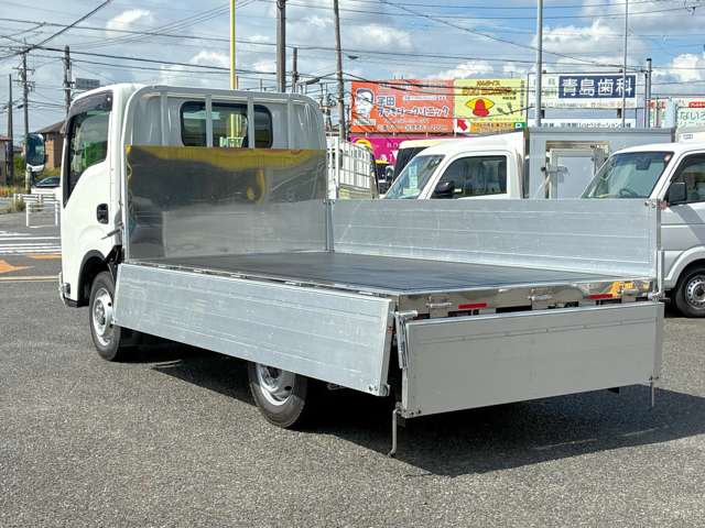 Isuzu Elf Mio 7