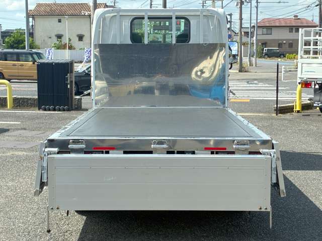 Isuzu Elf Mio 8