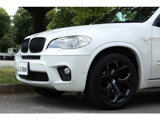 BMW X5 8