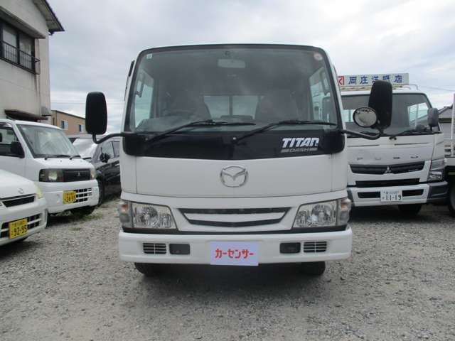 Mazda Titan Dash 2
