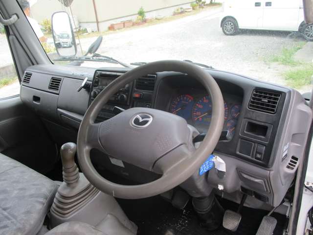 Mazda Titan Dash 7