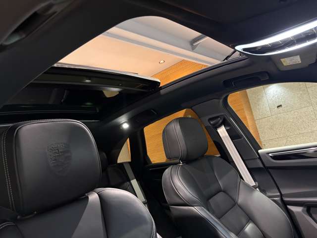 Porsche Macan 3