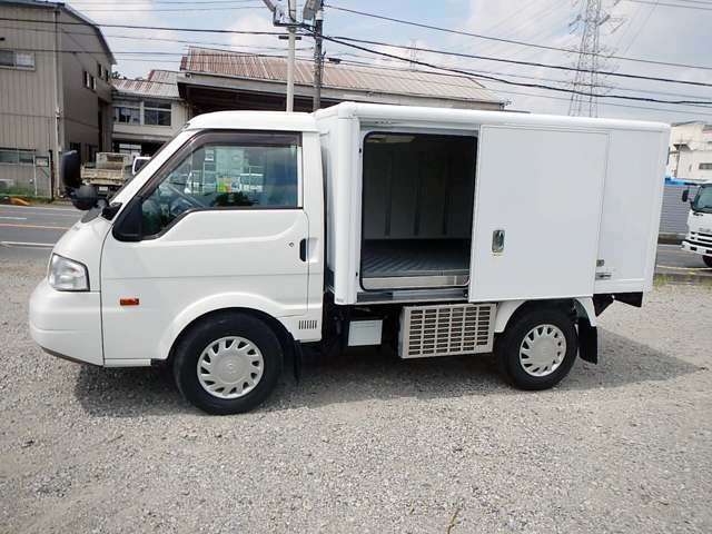 Mazda Bongo Truck 4