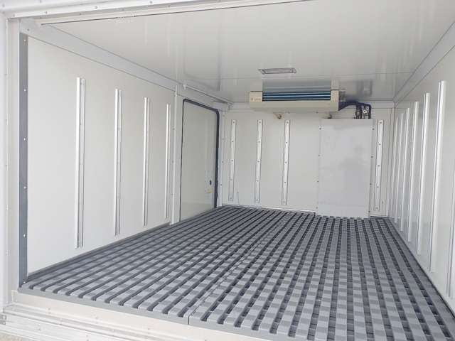 Mazda Bongo Truck 10