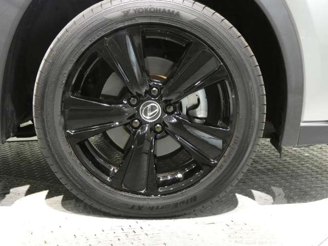 Lexus UX 11