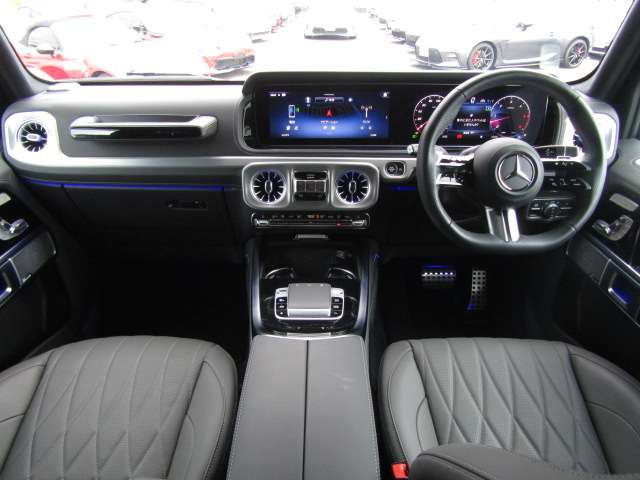 Mercedes-Benz G-Class 8