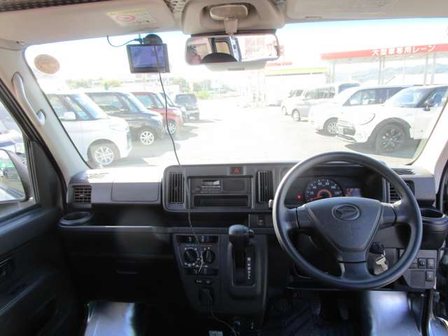 Daihatsu Hijet Cargo 12