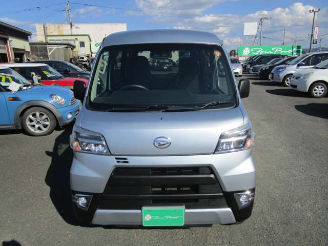 Daihatsu Hijet Cargo 2
