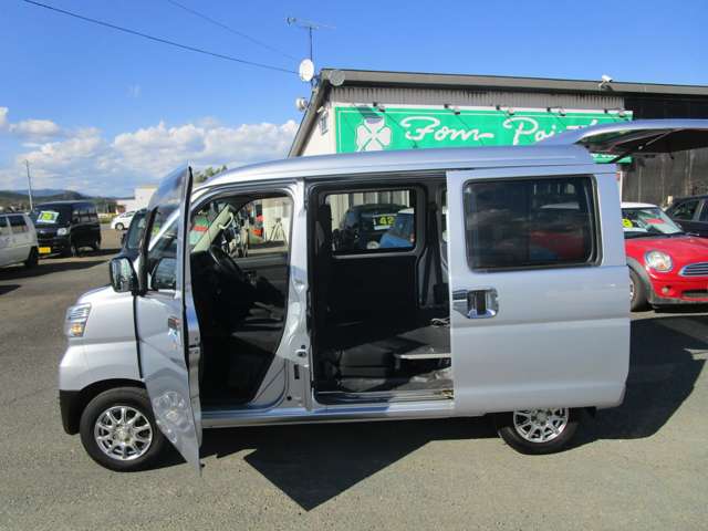 Daihatsu Hijet Cargo 7