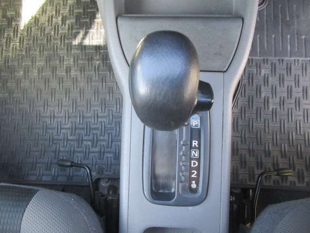 Nissan AD 11