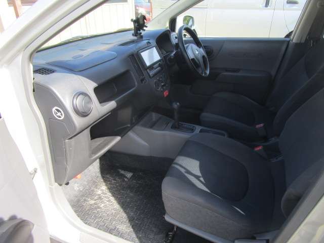 Nissan AD 10