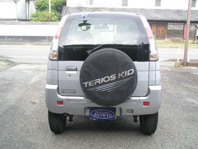 Daihatsu Terios Kid 4