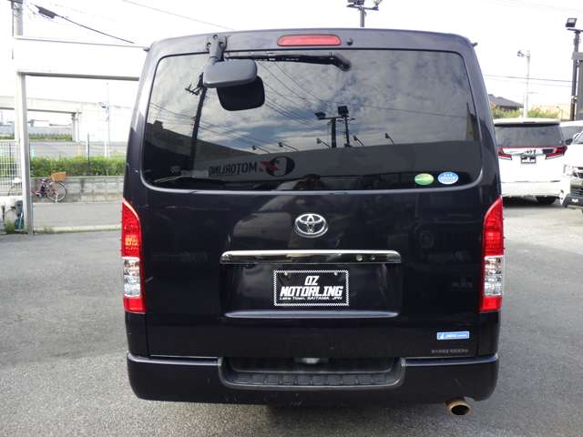 Toyota Regius Ace 12