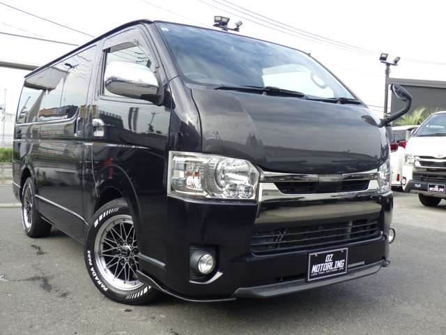 Toyota Regius Ace 10