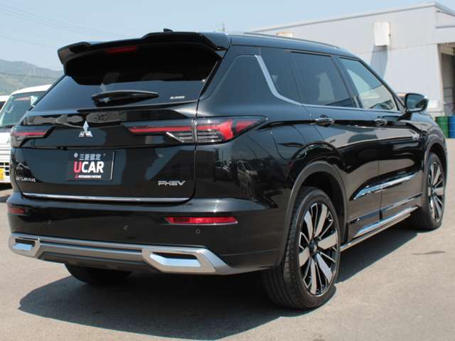 Mitsubishi Outlander 2
