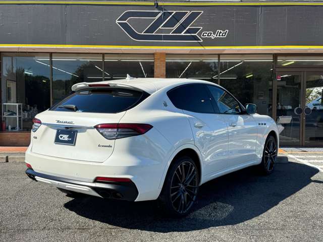 Maserati Levante 4