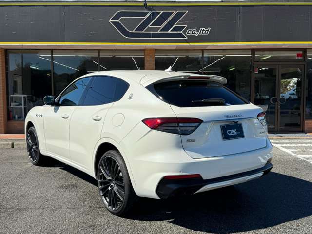 Maserati Levante 6