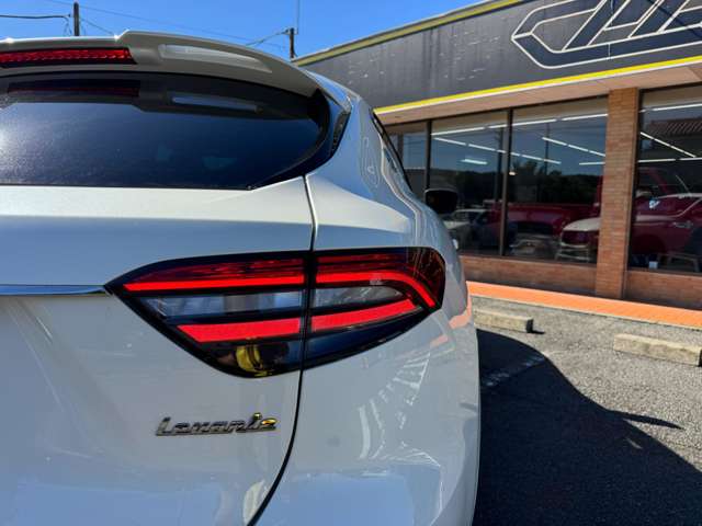 Maserati Levante 7