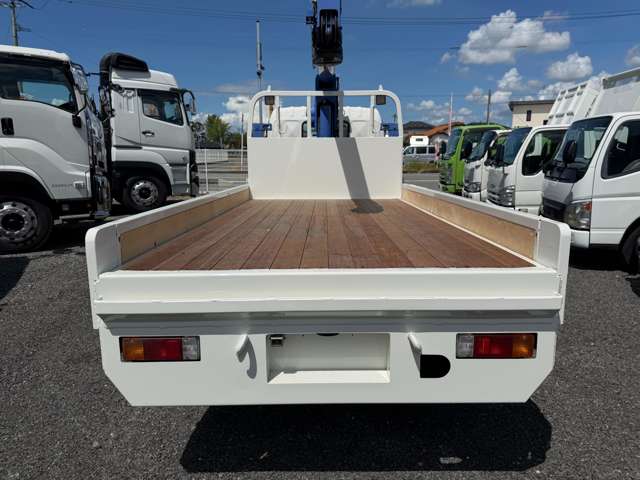 Hino Dutro 4