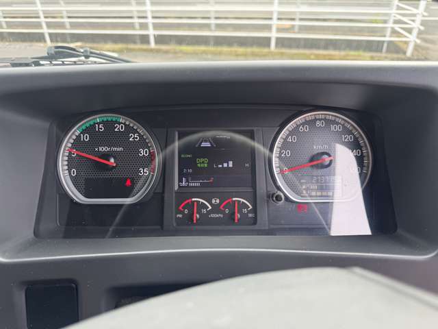 UD Trucks Condor 7