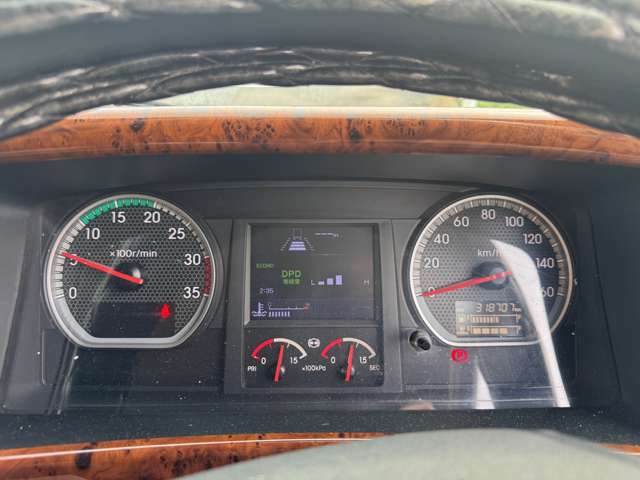 UD Trucks Condor 6