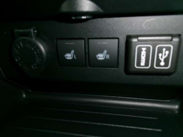 Daihatsu Rocky 12
